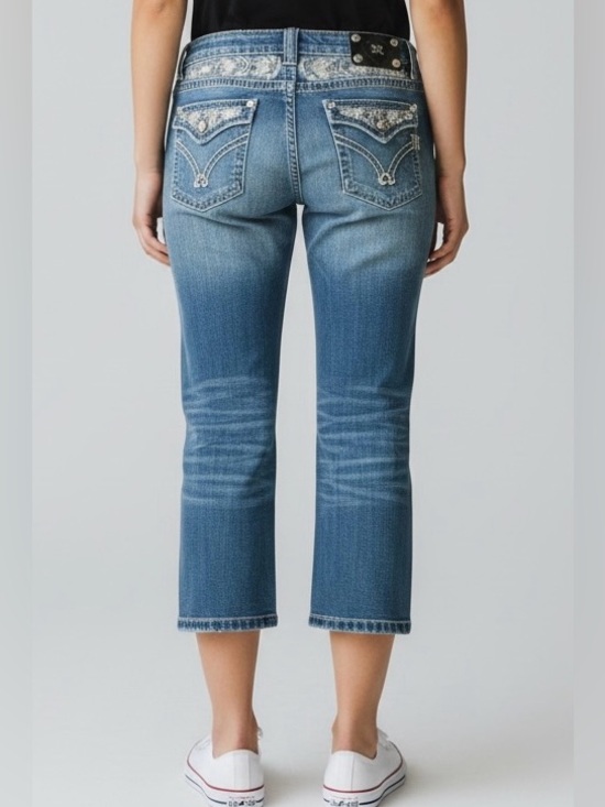 Miss Me Denim - Miss Me Embellished Embroidered Capri Jeans Women’s size 29